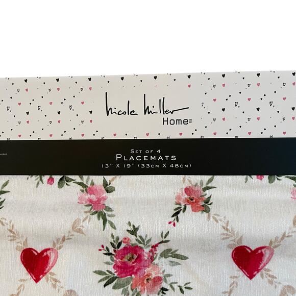 Nicole Miller Valentines Day Heart Placemats 13x19 Pink & Red Floral Set 4 New - Picture 7 of 12